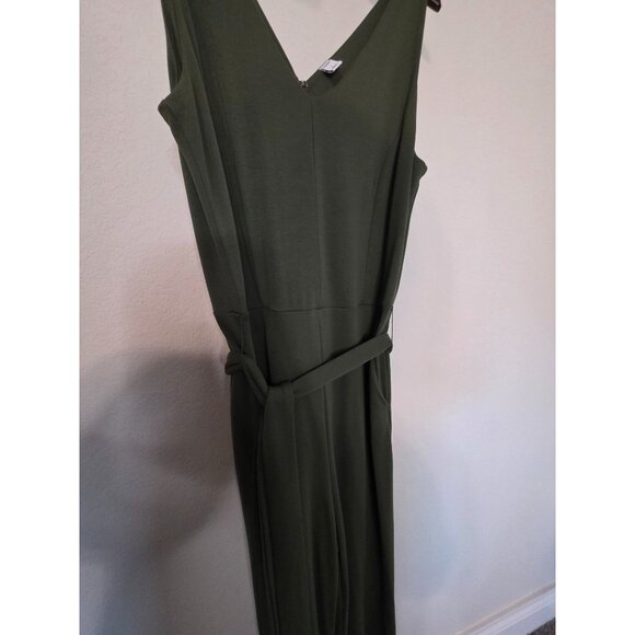 Old Navy Women’s Green Sleeveless Wide Leg Jumpsuit Size Large Belted V-Neck - Picture 1 of 16